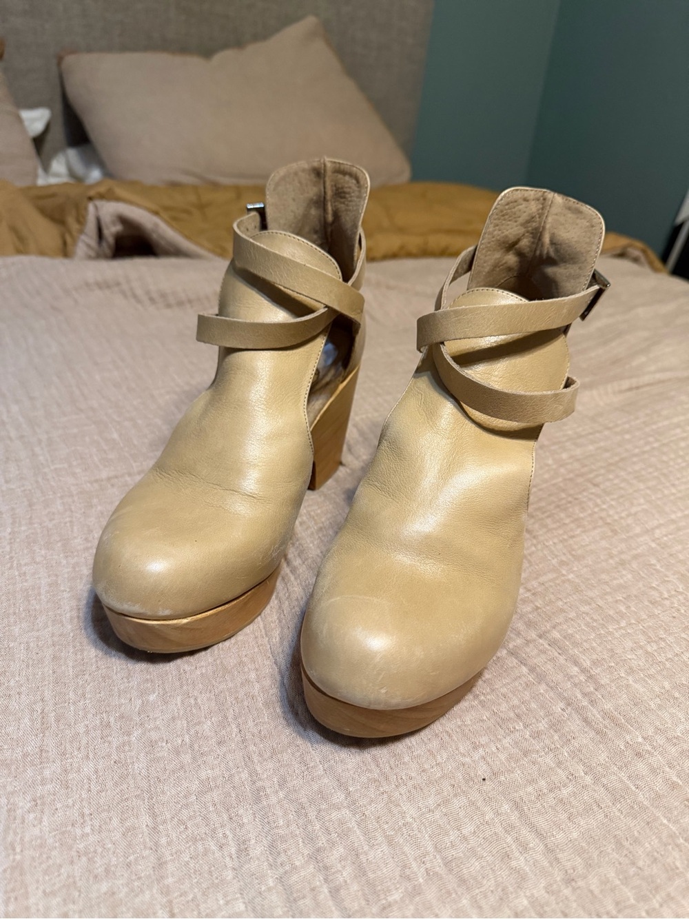 FREE PEOPLE Cedar Leather Platform Clogs, Size 8 women’s BOHO - Picture 7 of 10